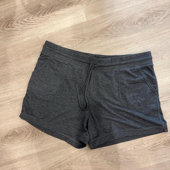 32 Degrees shorts - Picture 1 of 3